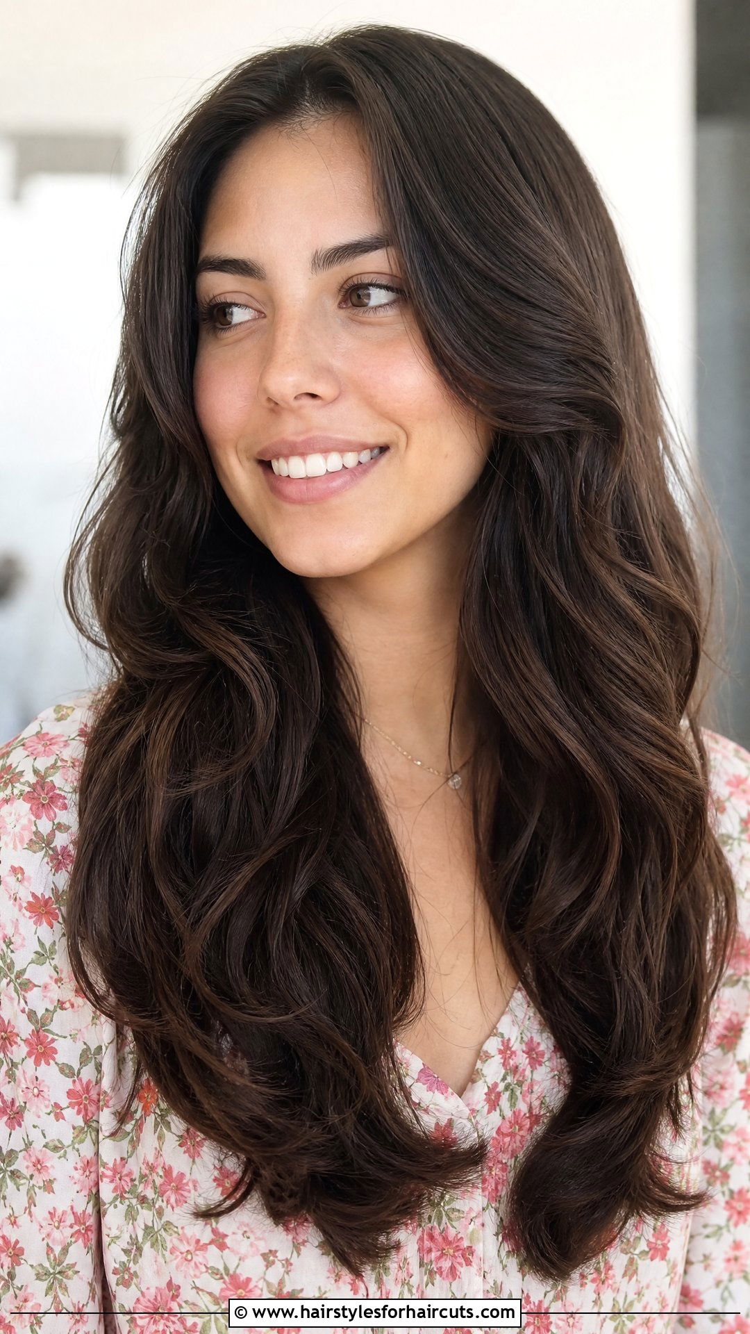 Long U Shaped Haircut For Wavy Hair - 25 long haircuts for women with wavy hair - 25 long haircuts for women with wavy hair