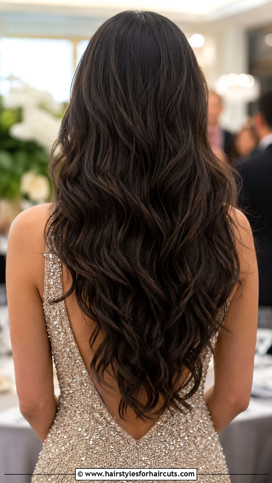 Long Wavy V Cut - 25 best hairstyles for wavy hair - 25 best hairstyles for wavy hair