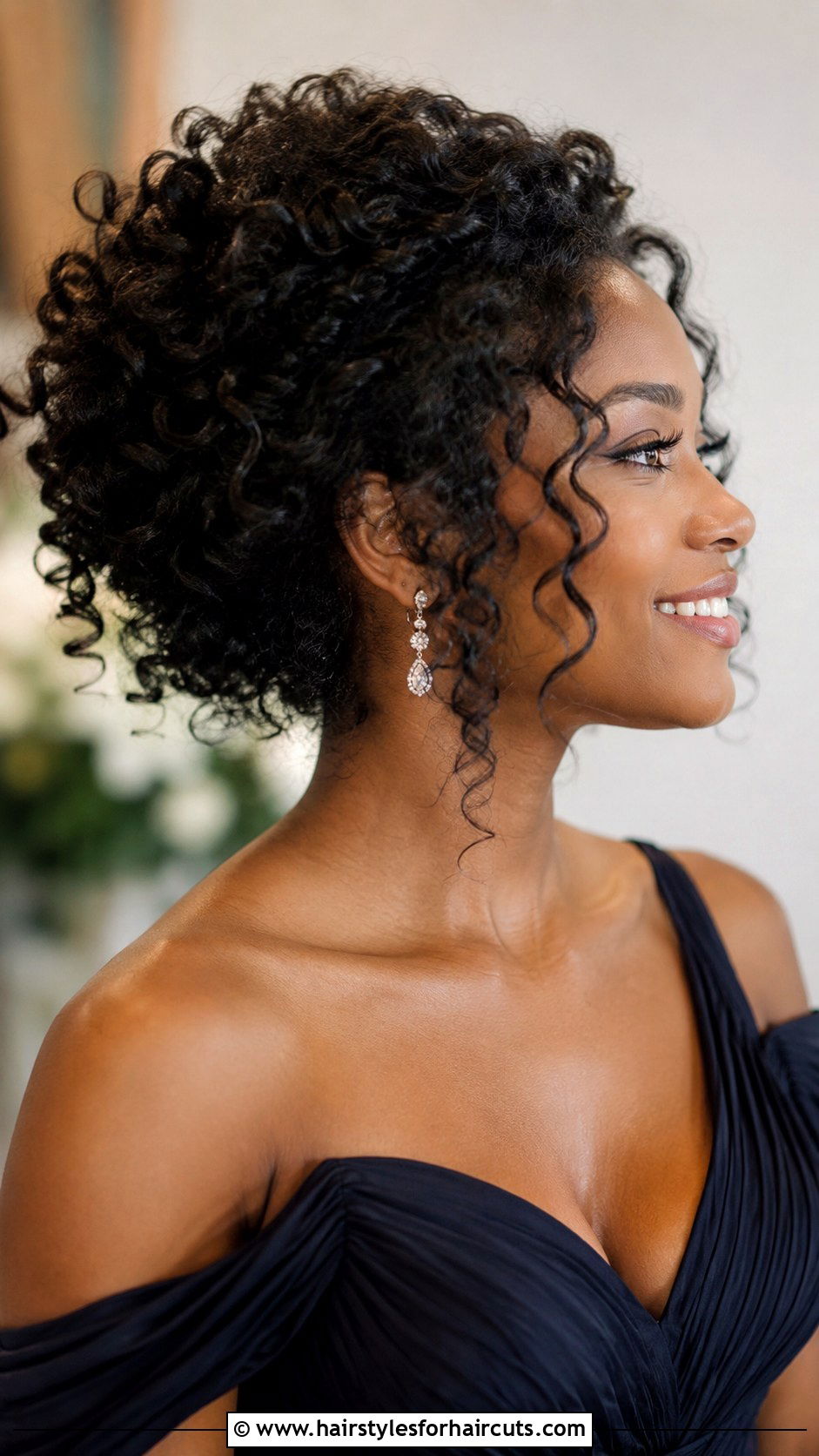 Loose Curly Updo Wedding Hair - 25 easy wedding hairstyles - 25 easy wedding hairstyles