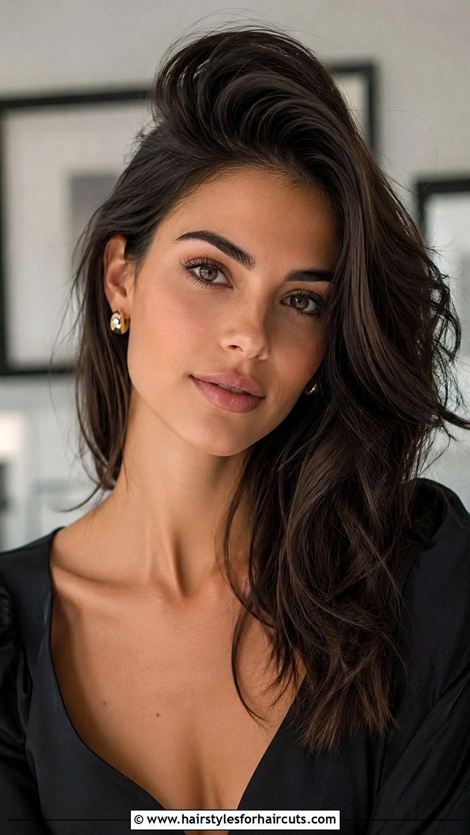 Loose Deep Side Part - 25 cute hairstyles for long straight hair - 25 cute hairstyles for long straight hair