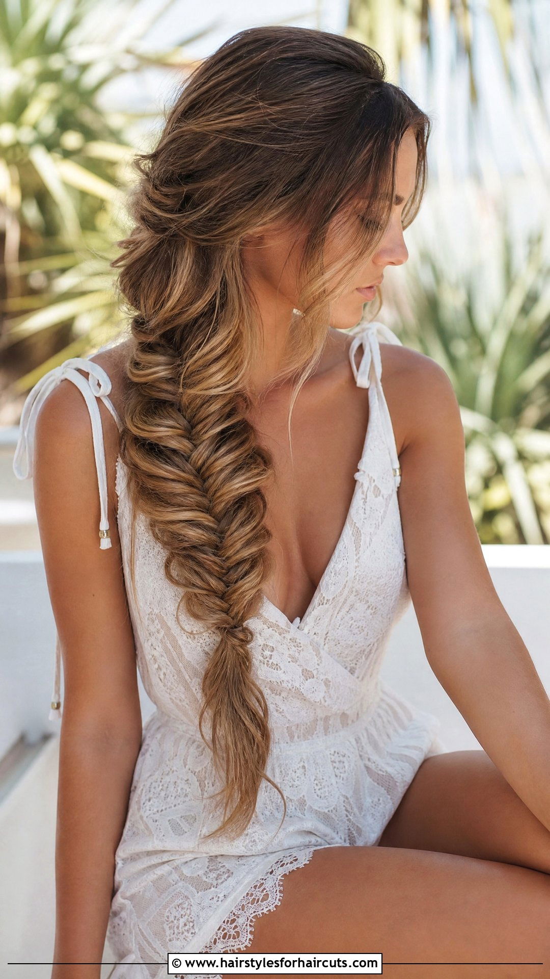 Loose Fishtail Mermaid Braid - 25 mermaid hairstyles - 25 mermaid hairstyles