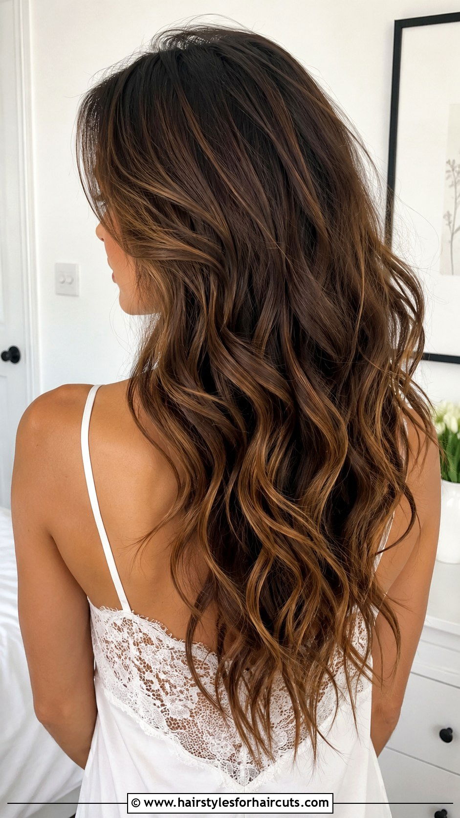 Loose Romantic Curls - 25 70s hairstyles women long hair - 25 70s hairstyles women long hair
