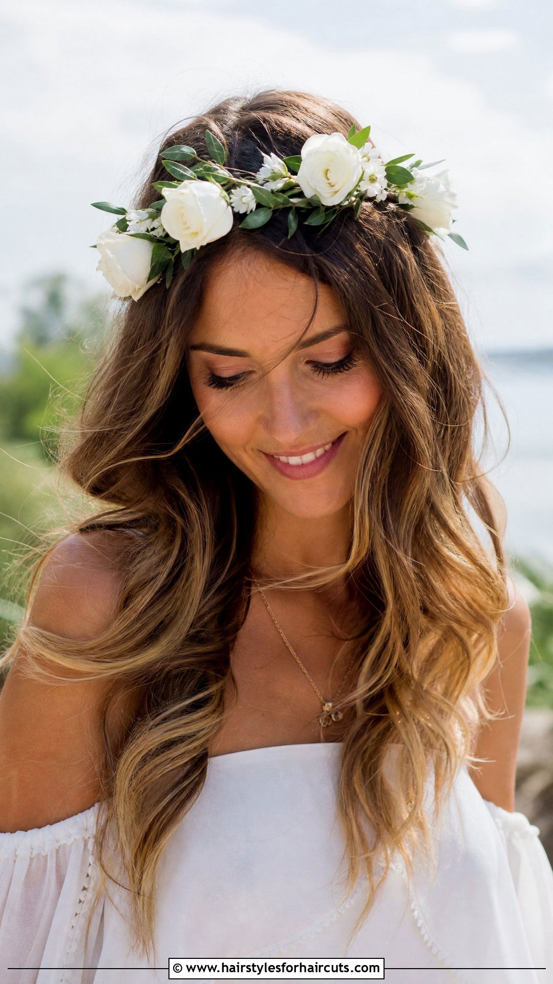 Loose Waves Flower Crown Long Hair - 25 flower crown hairstyles for long hair - 25 flower crown hairstyles for long hair