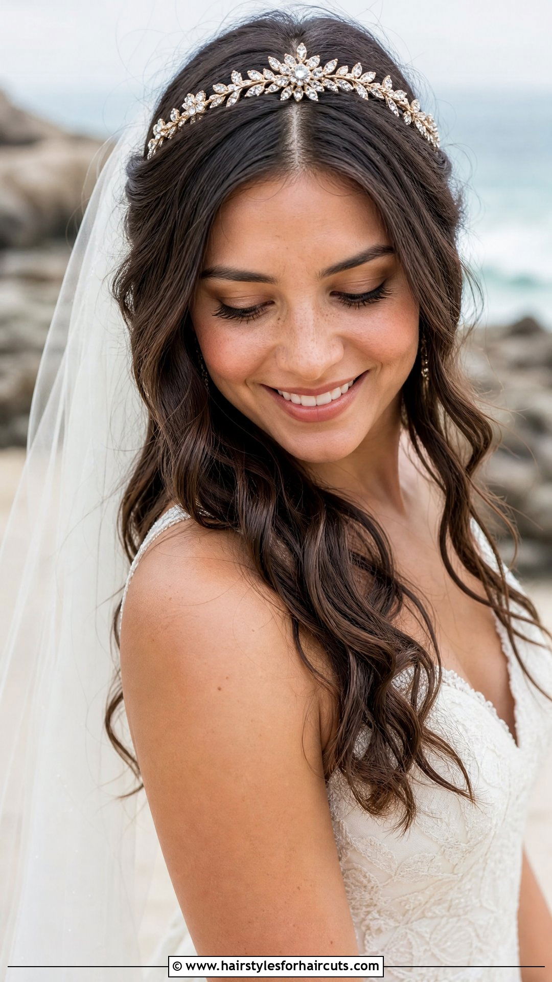 Loose Waves Wedding Hairstyle With Veil - 25 wedding hairstyles with veil - 25 wedding hairstyles with veil