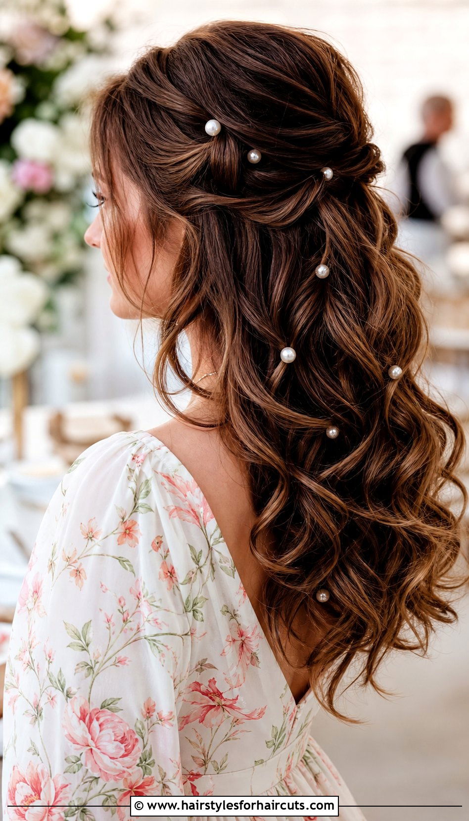 Loose Waves With Pearl Hair Pins - 25 hairstyles with hair jewelry - 25 hairstyles with hair jewelry