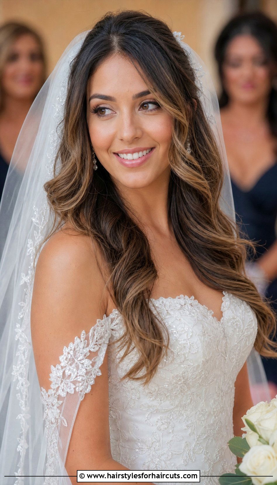Loose Waves With Veil - 25 hairstyles woman wedding - 25 hairstyles woman wedding