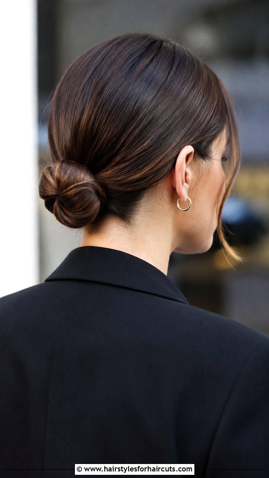 Low Bun For Medium Hair - 25 work hairstyles for medium hair - 25 work hairstyles for medium hair