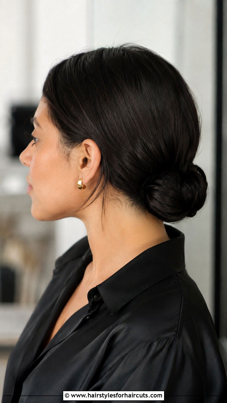 Low Chignon Bun For Bob - 25 cute bun hairstyles for short hair - 25 cute bun hairstyles for short hair