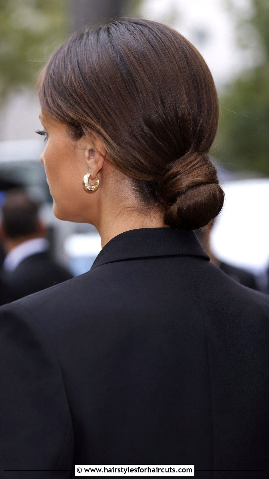 Low Chignon For Long Hair - 25 easy semi formal hairstyles for long hair - 25 easy semi formal hairstyles for long hair