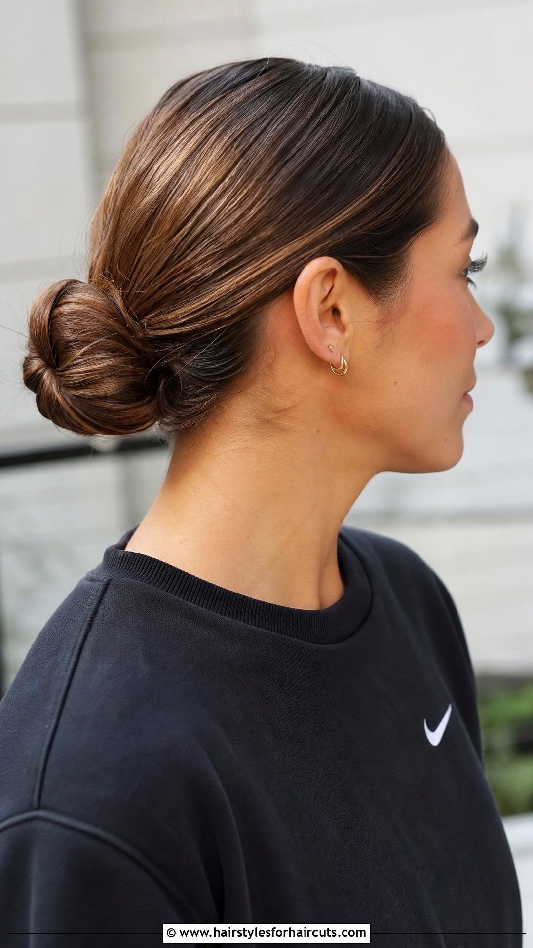 Low Chignon For Wrestling - 25 wrestling hairstyles - 25 wrestling hairstyles