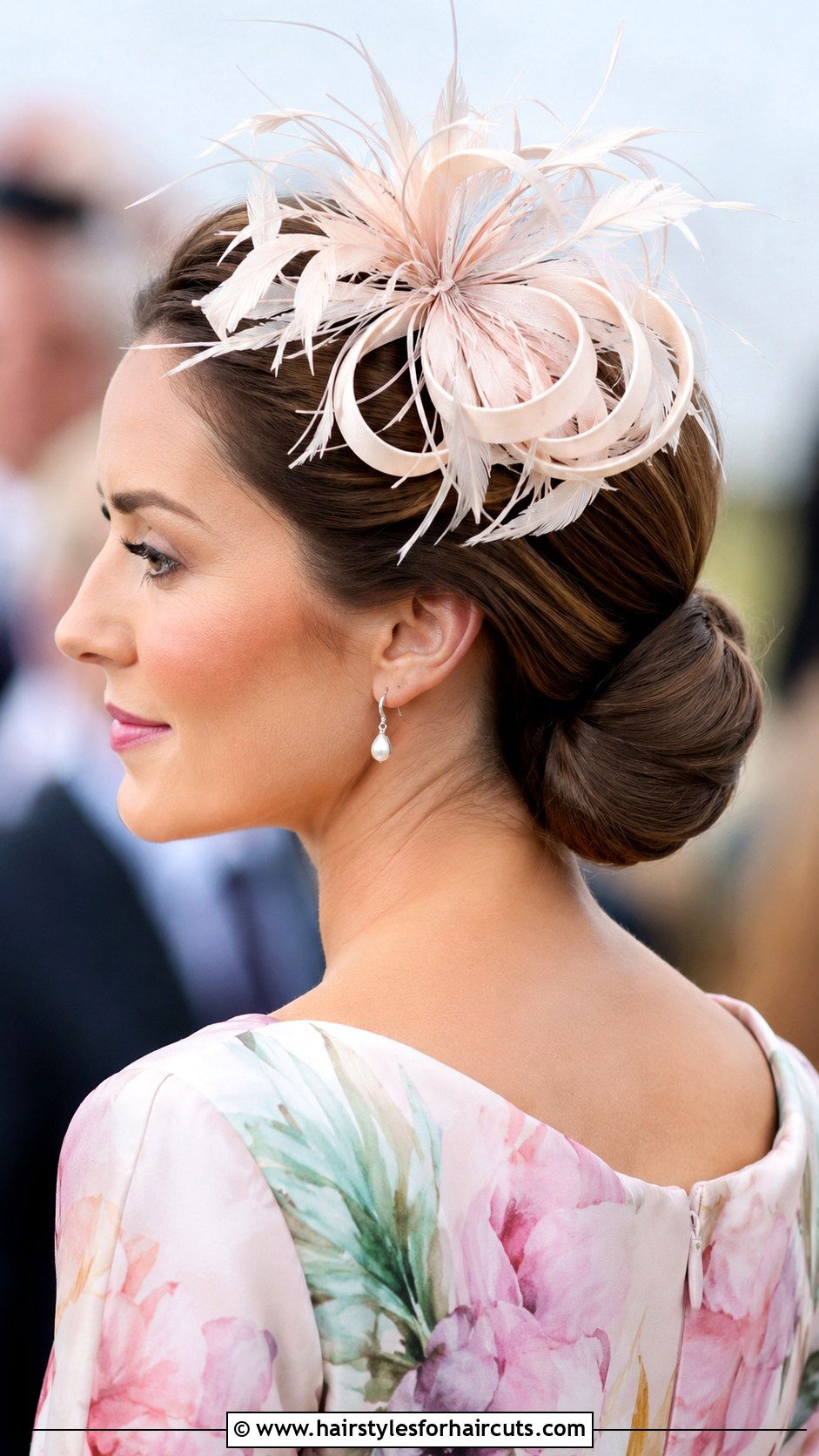 Low Chignon With Fascinator - 25 fascinator hairstyles - 25 fascinator hairstyles