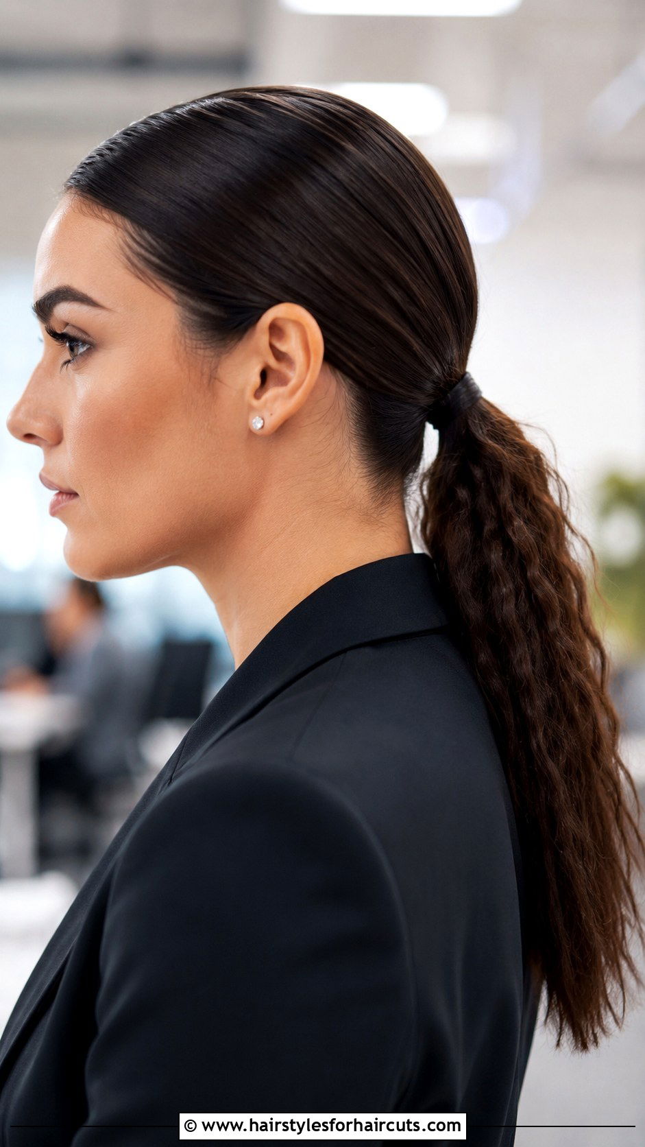 Low Crinkle Ponytail - 25 crinkle hairstyles - 25 crinkle hairstyles