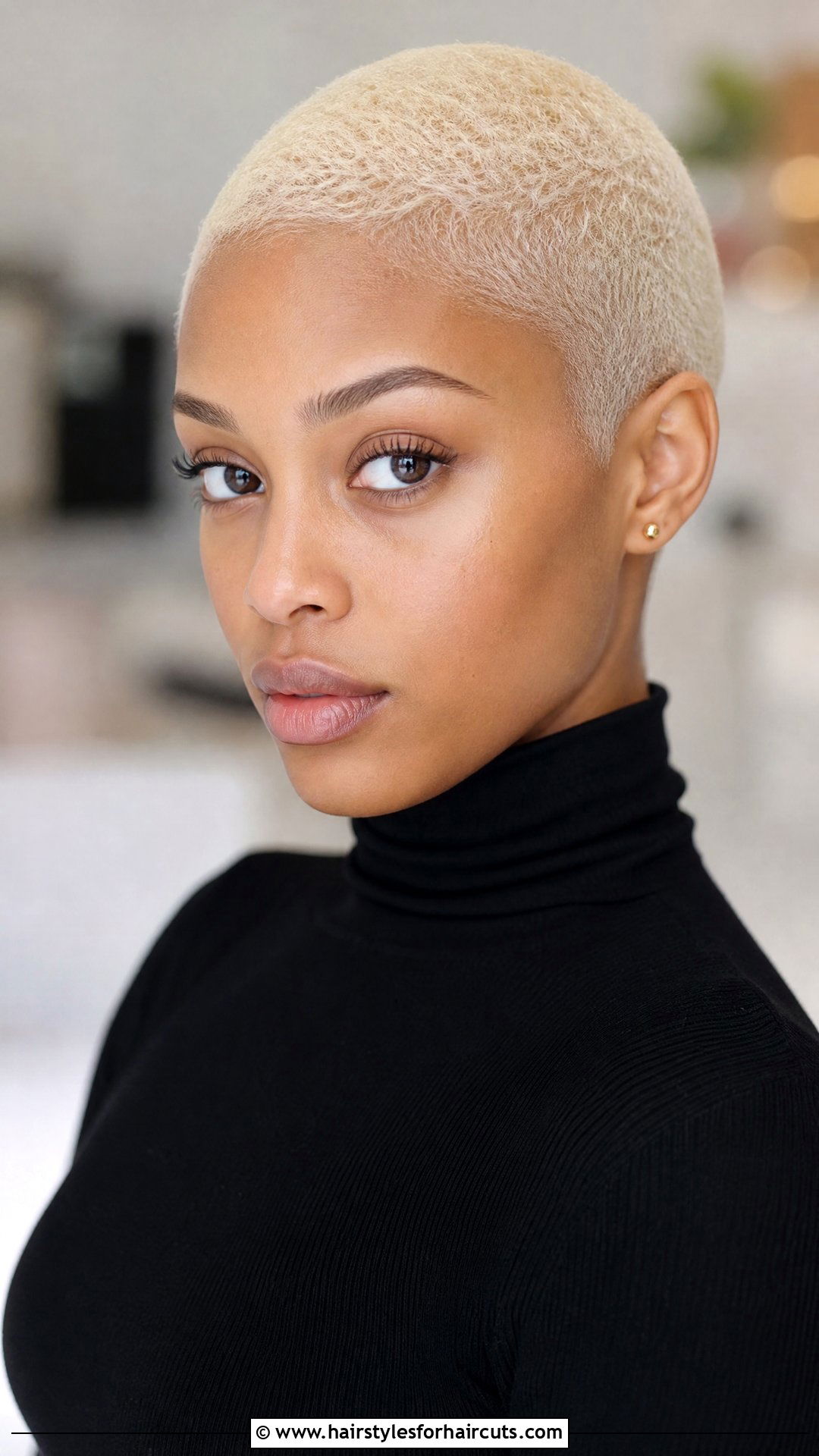 Low Cut Bleached Buzz - 25 woman low cut hairstyles - 25 woman low cut hairstyles
