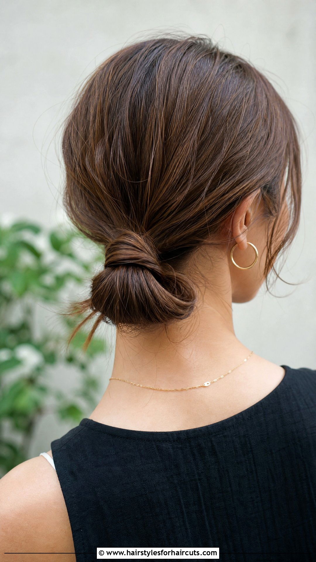 Low Knot Ponytail Wedding Guest Straight Hair - 25 wedding guest hairstyles straight hair - 25 wedding guest hairstyles straight hair