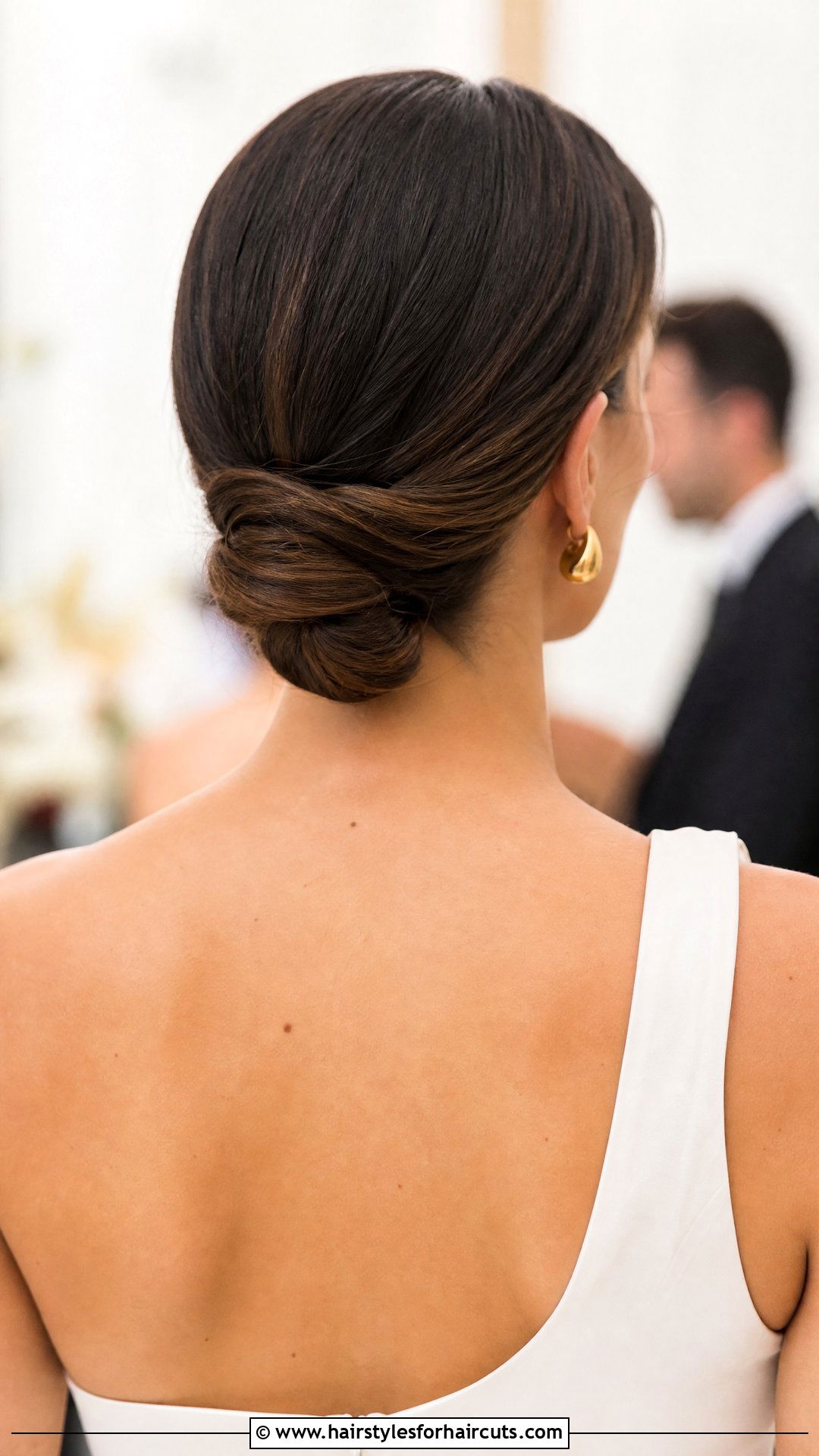 Low Knot Wedding Guest Hairstyle - 25 easy wedding guest hairstyles for long hair - 25 easy wedding guest hairstyles for long hair