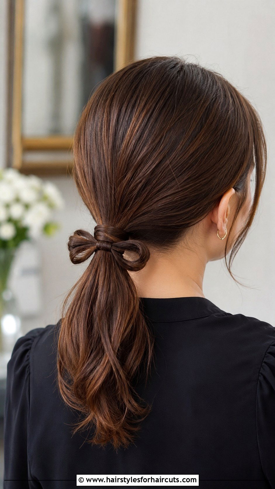 Low Loop Ponytail - 25 easy funeral hairstyles for long hair - 25 easy funeral hairstyles for long hair