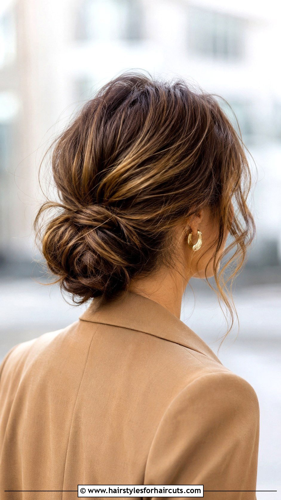 Low Messy Chignon - 25 hairstyles that dont pull hair - 25 hairstyles that don't pull hair