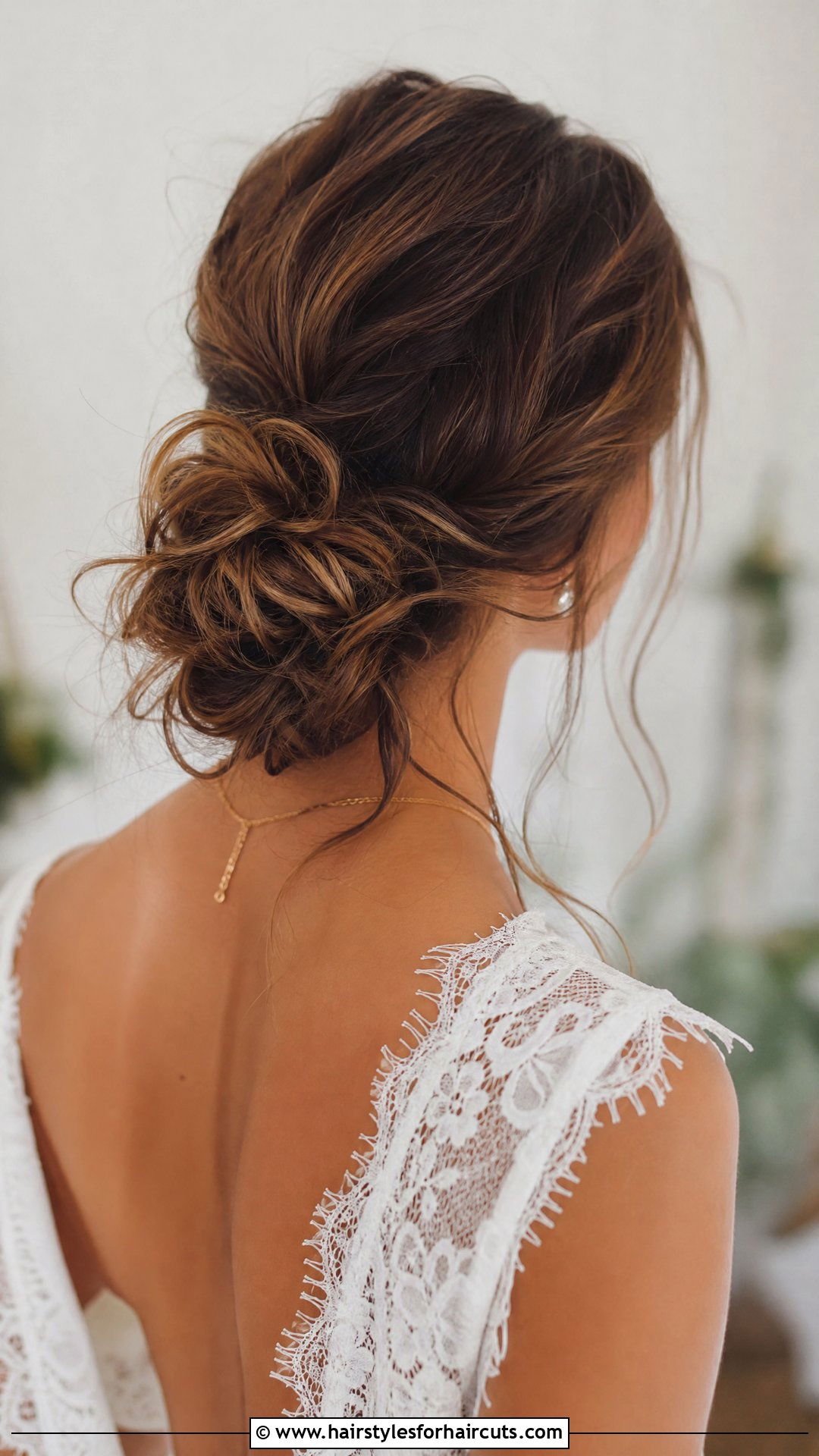 Low Messy Curly Bun - 25 curly wedding hairstyles for mixed hair - 25 curly wedding hairstyles for mixed hair