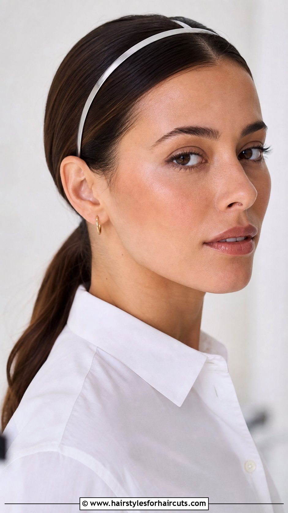 Low Ponytail With Headband - 25 headband hairstyles for medium hair - 25 headband hairstyles for medium hair