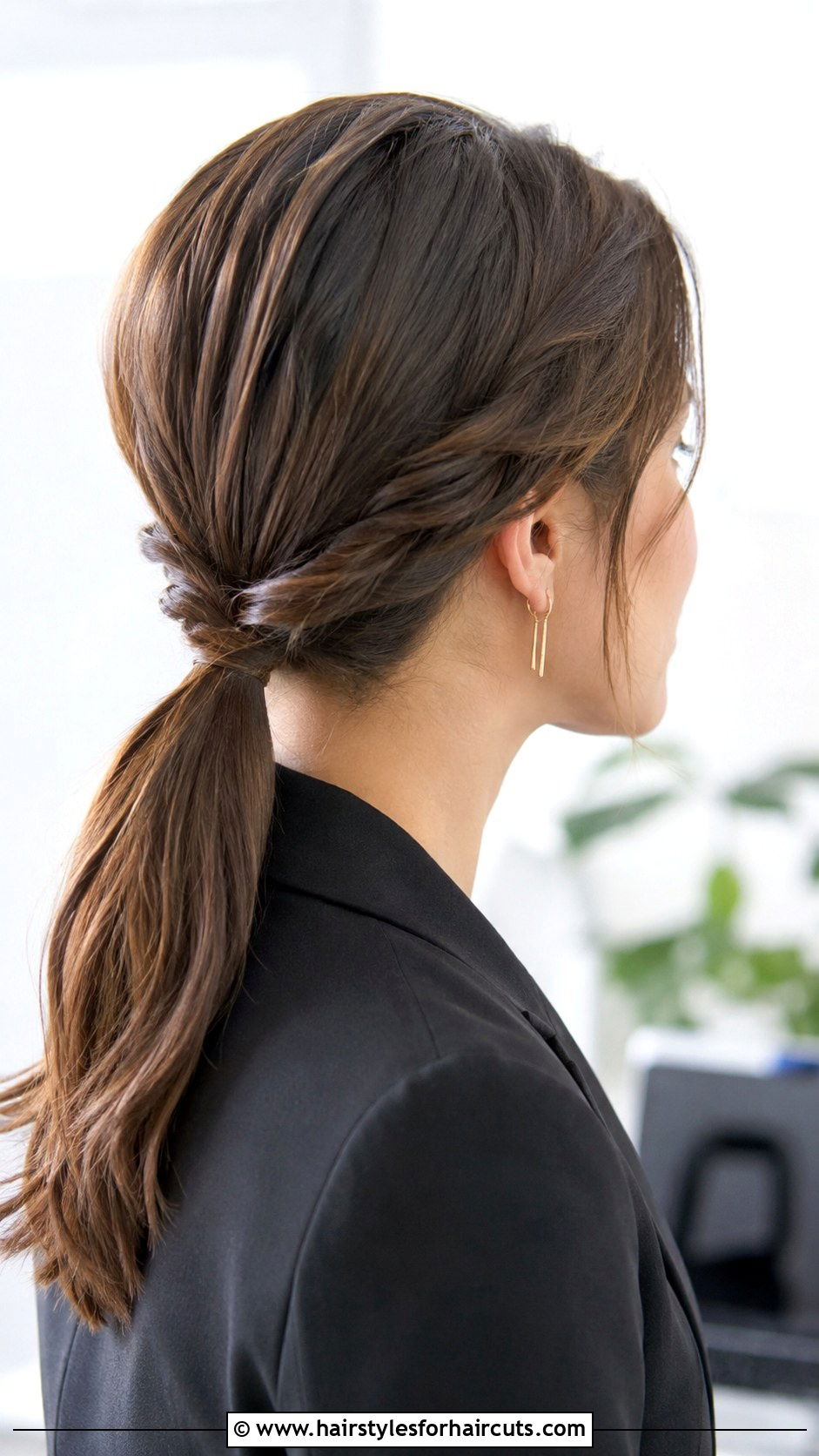 Low Ponytail With Twist - 25 easy hairstyles for greasy hair - 25 easy hairstyles for greasy hair