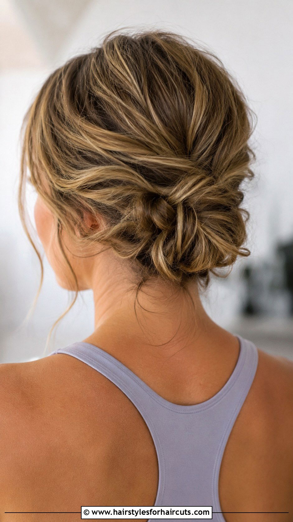 Low Texturized Chignon - 25 gym hairstyles for thin hair - 25 gym hairstyles for thin hair