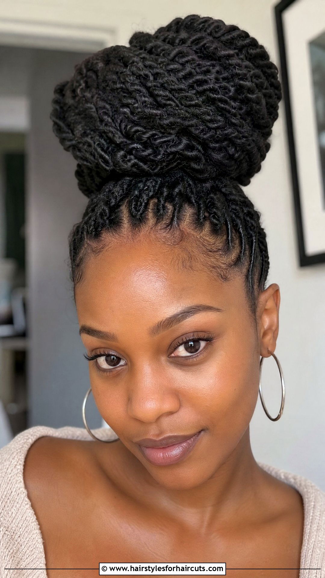 Marley Twists Top Knot - 25 low maintenance beach hairstyles for black hair - 25 low maintenance beach hairstyles for black hair