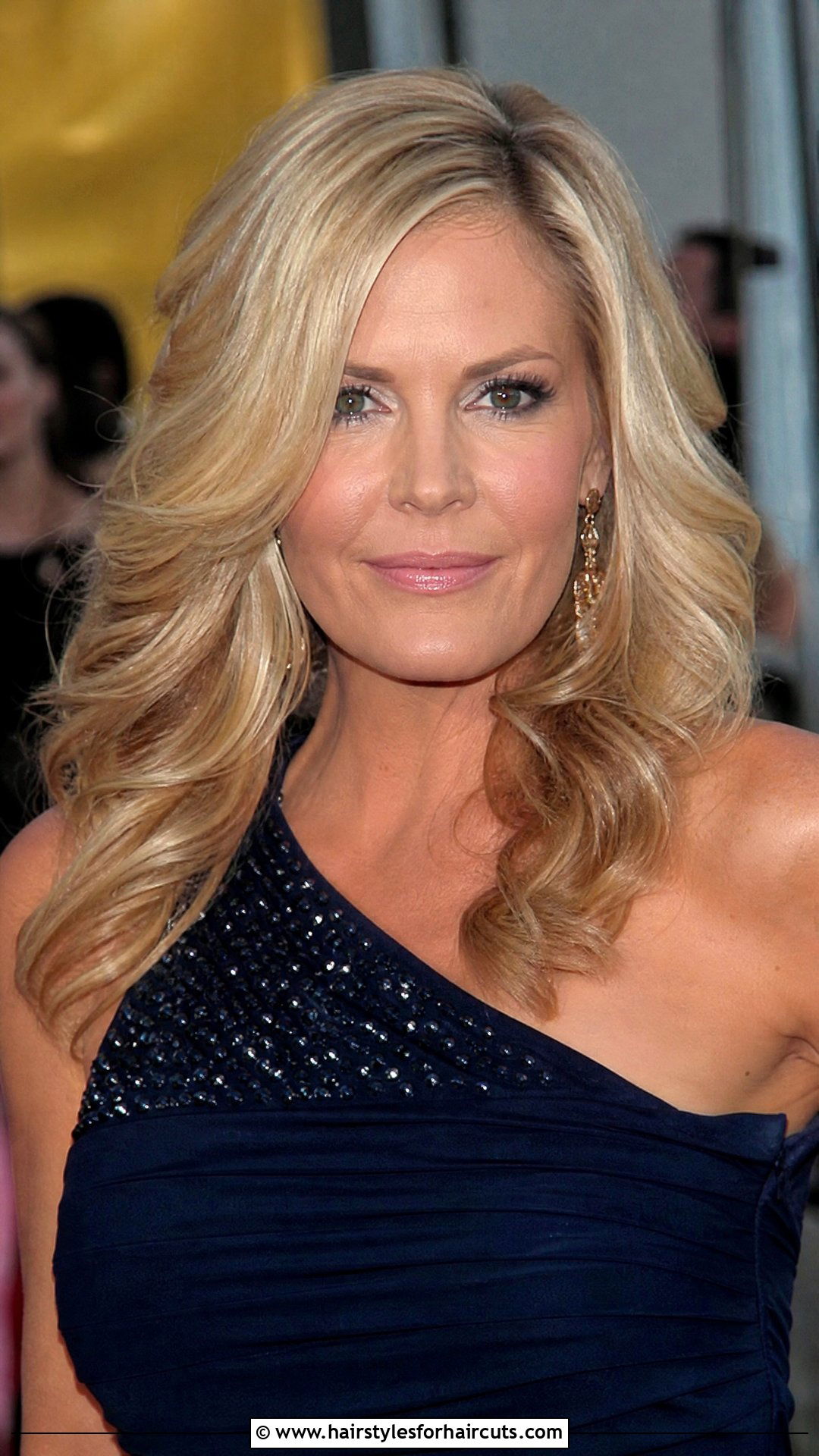 Maura West Long Loose Curls - 25 hair maura west hairstyles - 25 hair maura west hairstyles