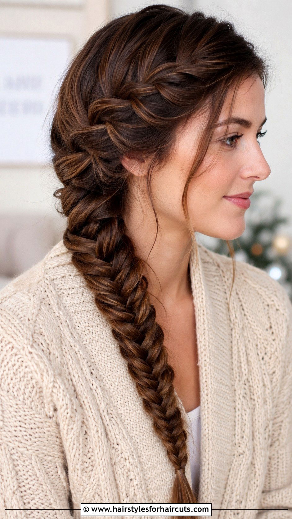 Medieval Fishtail Braid Hairstyle - 25 medieval hairstyles - 25 medieval hairstyles