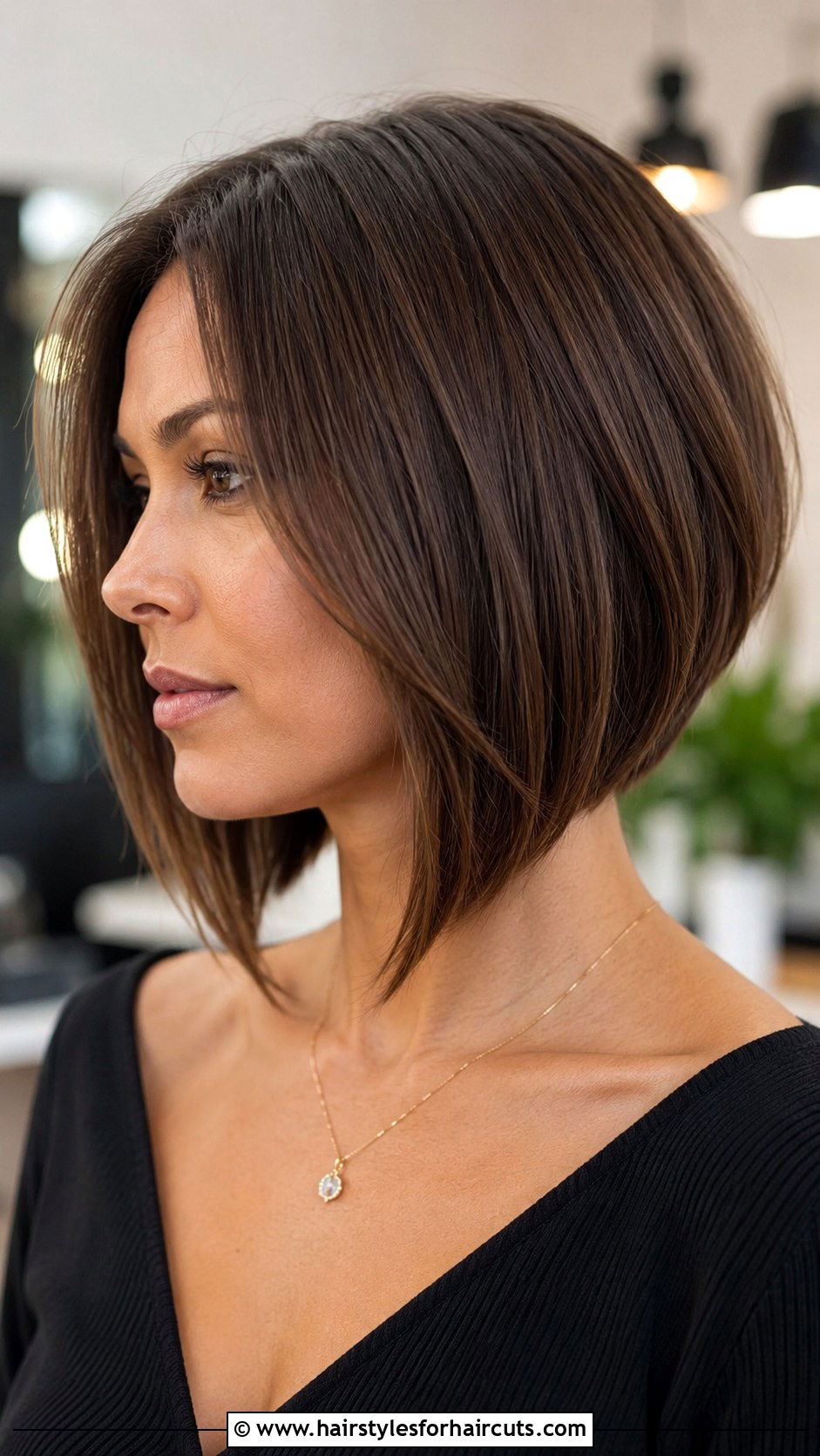 Medium Brown Inverted Bob - 25 medium brown hairstyles - 25 medium brown hairstyles