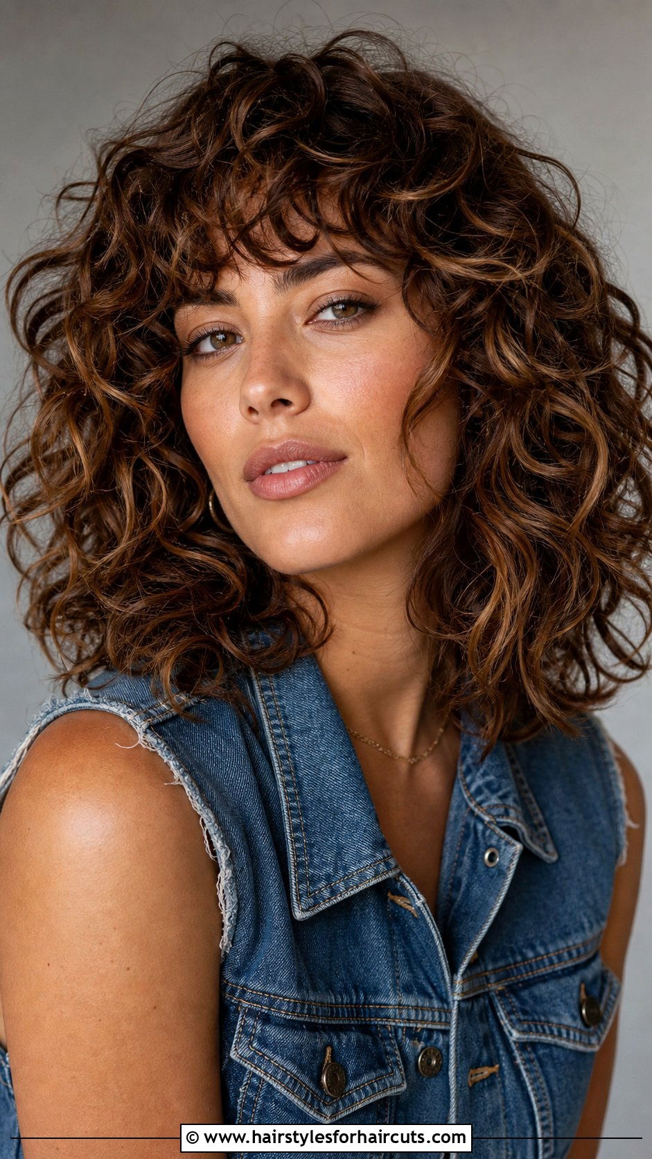 Medium Curly Shag - 25 women curly hairstyles - 25 women curly hairstyles