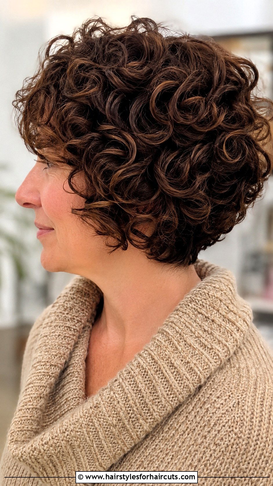 Medium Curly Wedge Cut - 25 best haircuts for 3b curly hair - 25 best haircuts for 3b curly hair