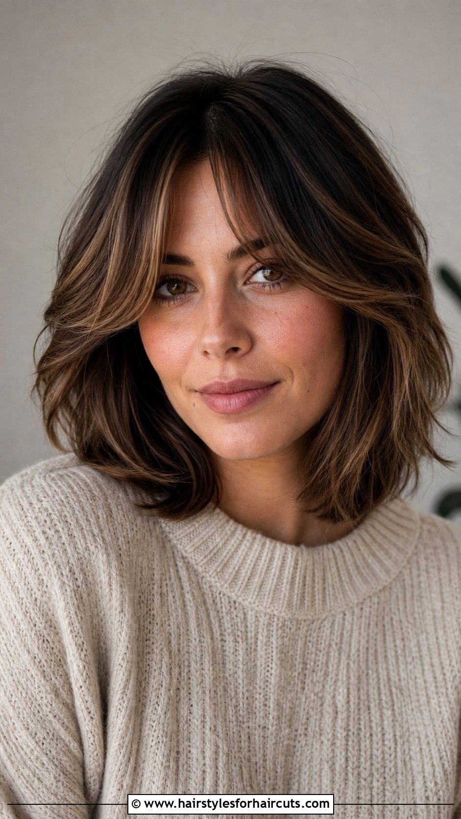 Medium Haircut With Curtain Bangs - 25 haircuts women medium length - 25 haircuts women medium length