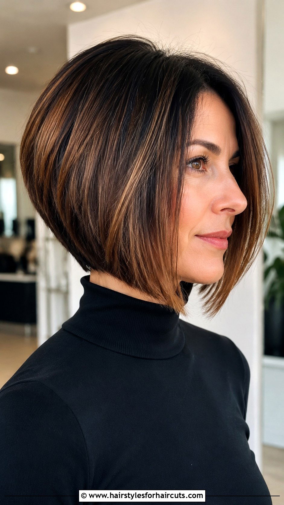 Medium Inverted Bob - 25 haircuts for medium length - 25 haircuts for medium length