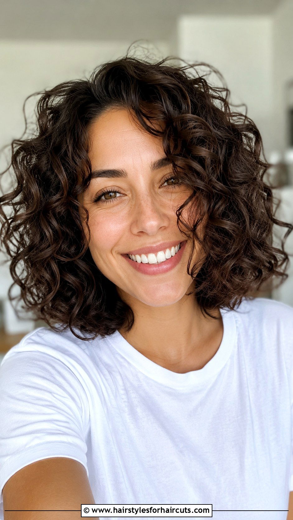 Medium Layered Curly Hair - 25 layered curly haircuts - 25 layered curly haircuts