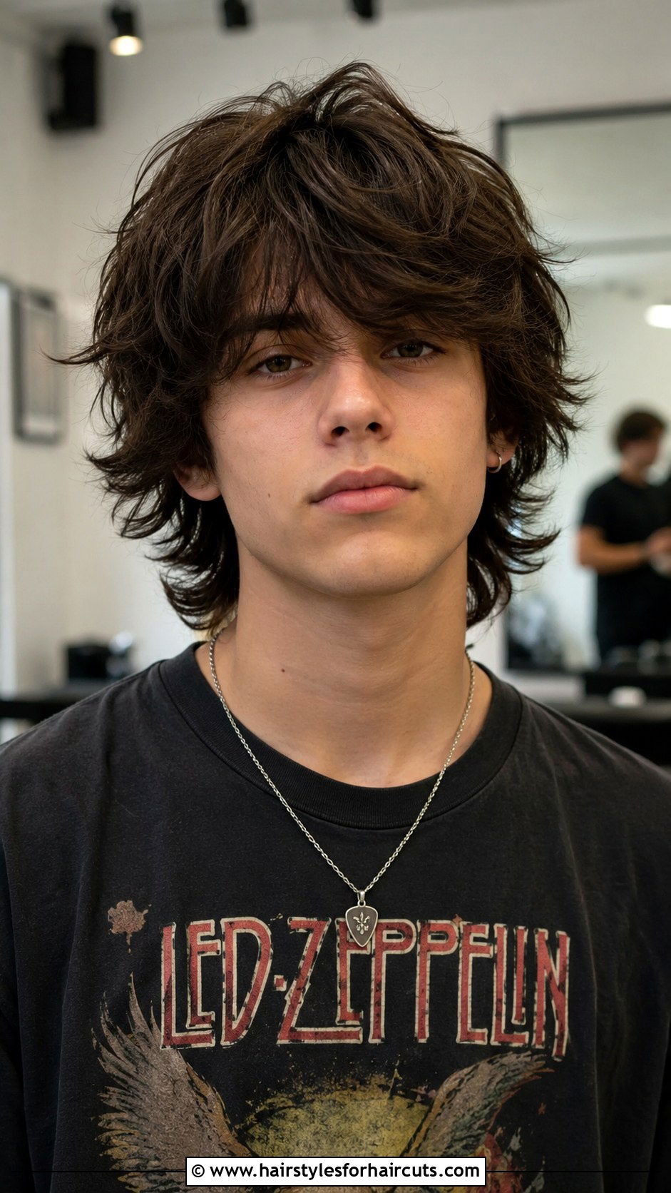 Medium Shag Haircut For Teens - 25 haircuts for 14 year olds - 25 haircuts for 14 year olds