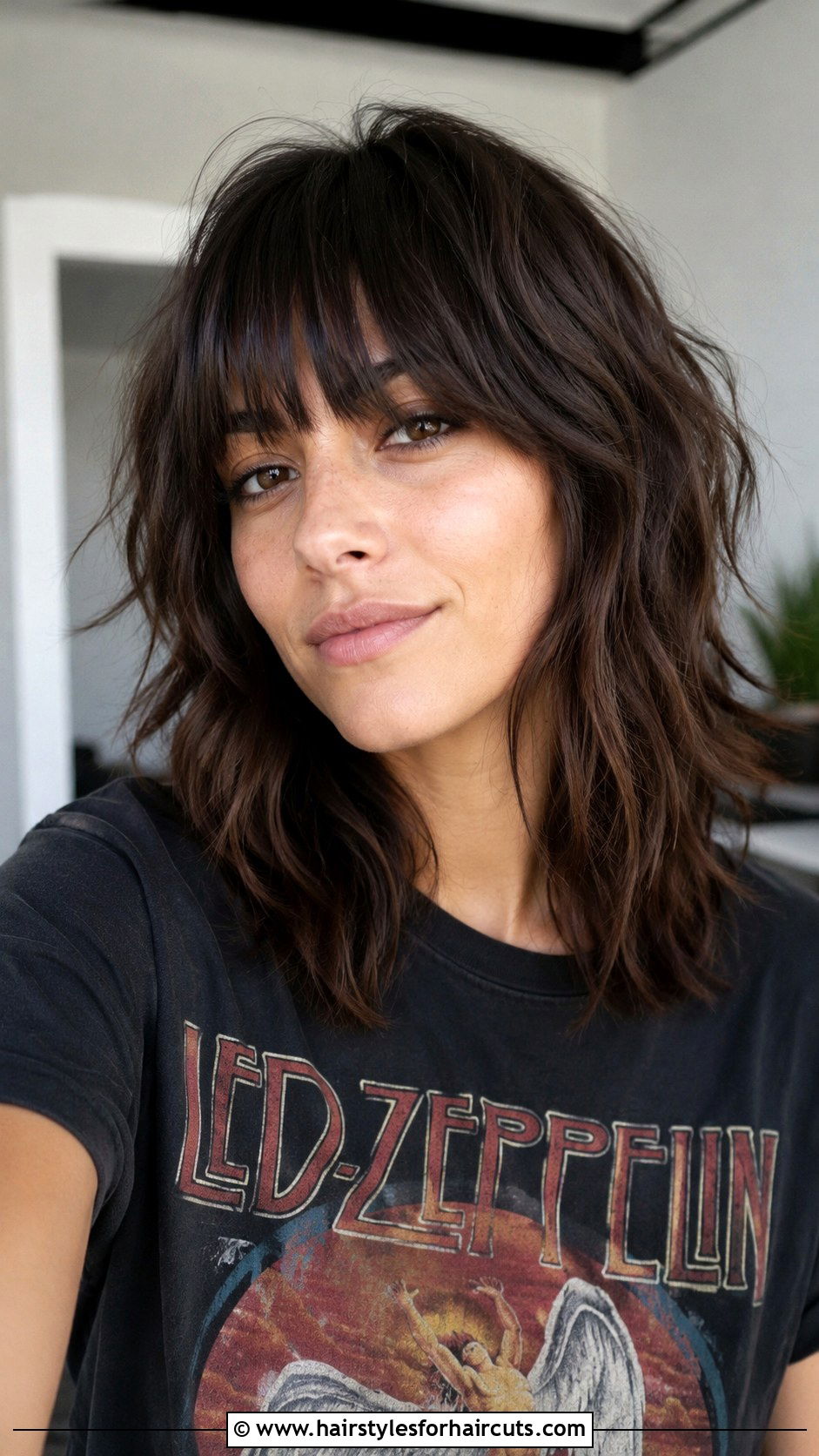 Medium Shag Haircut For Thick Wavy Hair - 25 hairstyles for women with thick wavy hair - 25 hairstyles for women with thick wavy hair