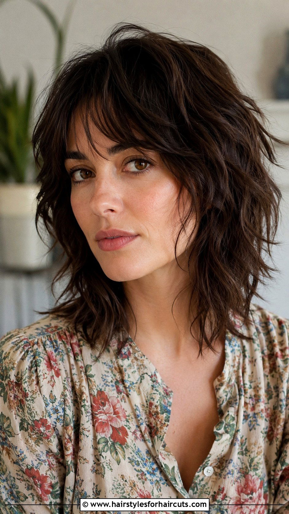 Medium Shag Haircut For Wavy Hair - 25 easy haircuts for wavy hair - 25 easy haircuts for wavy hair