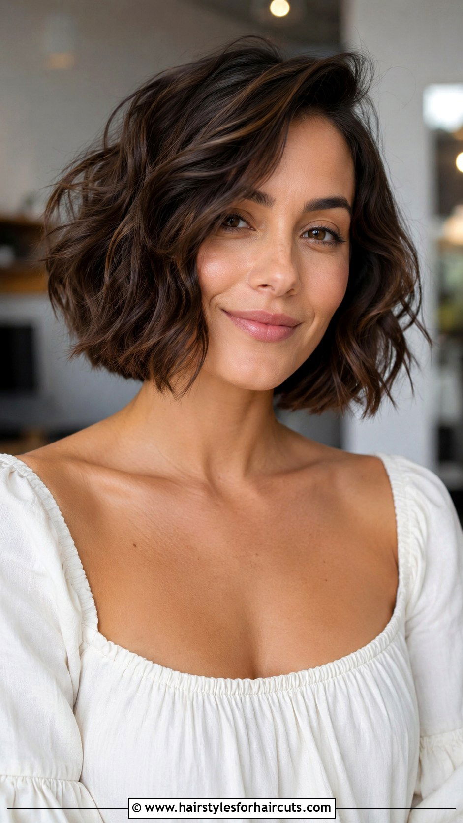 Medium Wavy Cut With Face Framing Bangs - 25 haircuts for wavy hair round face - 25 haircuts for wavy hair round face