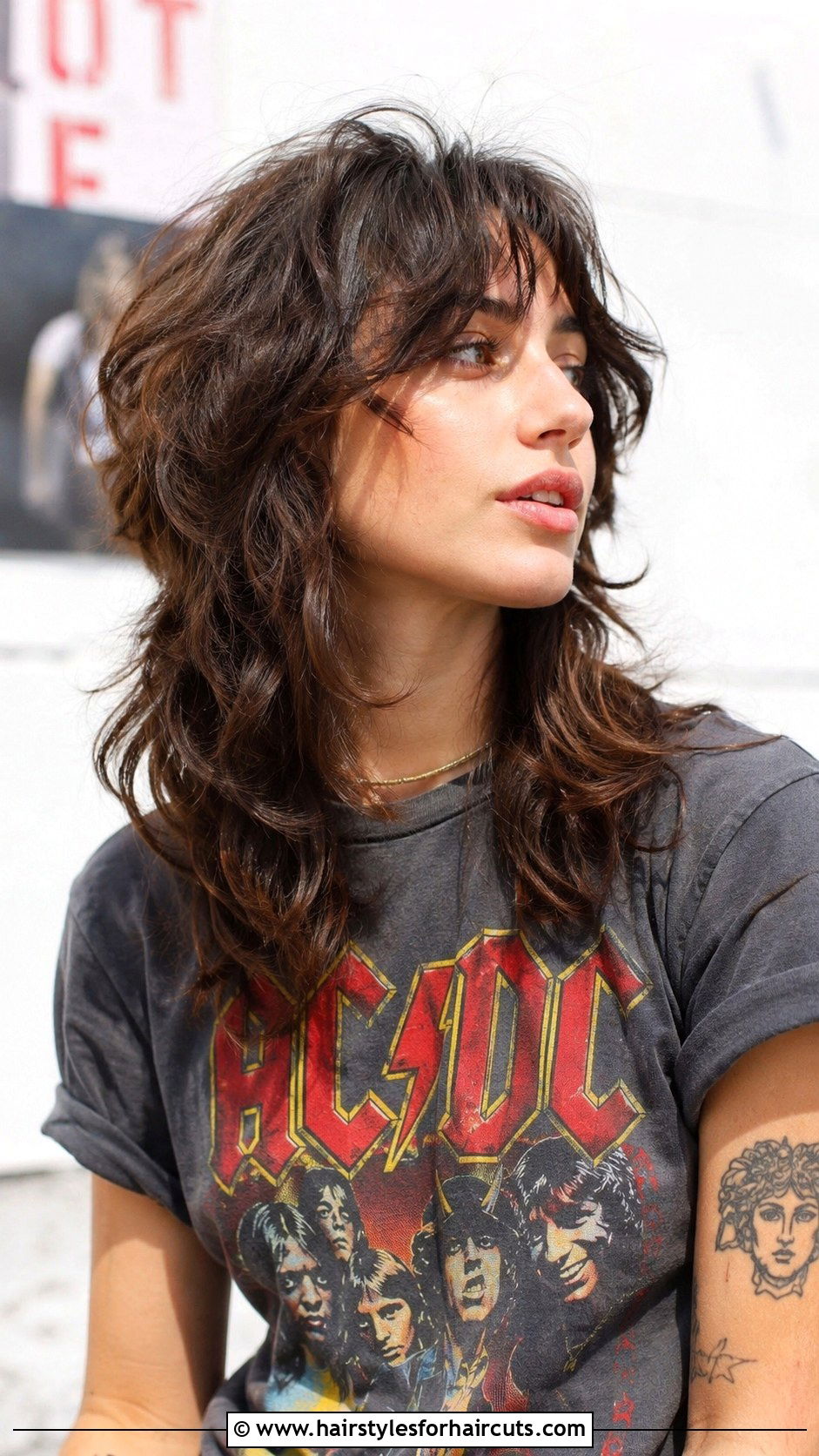 Medium Wavy Wolf Cut - 25 good haircuts for wavy curly hair - 25 good haircuts for wavy curly hair