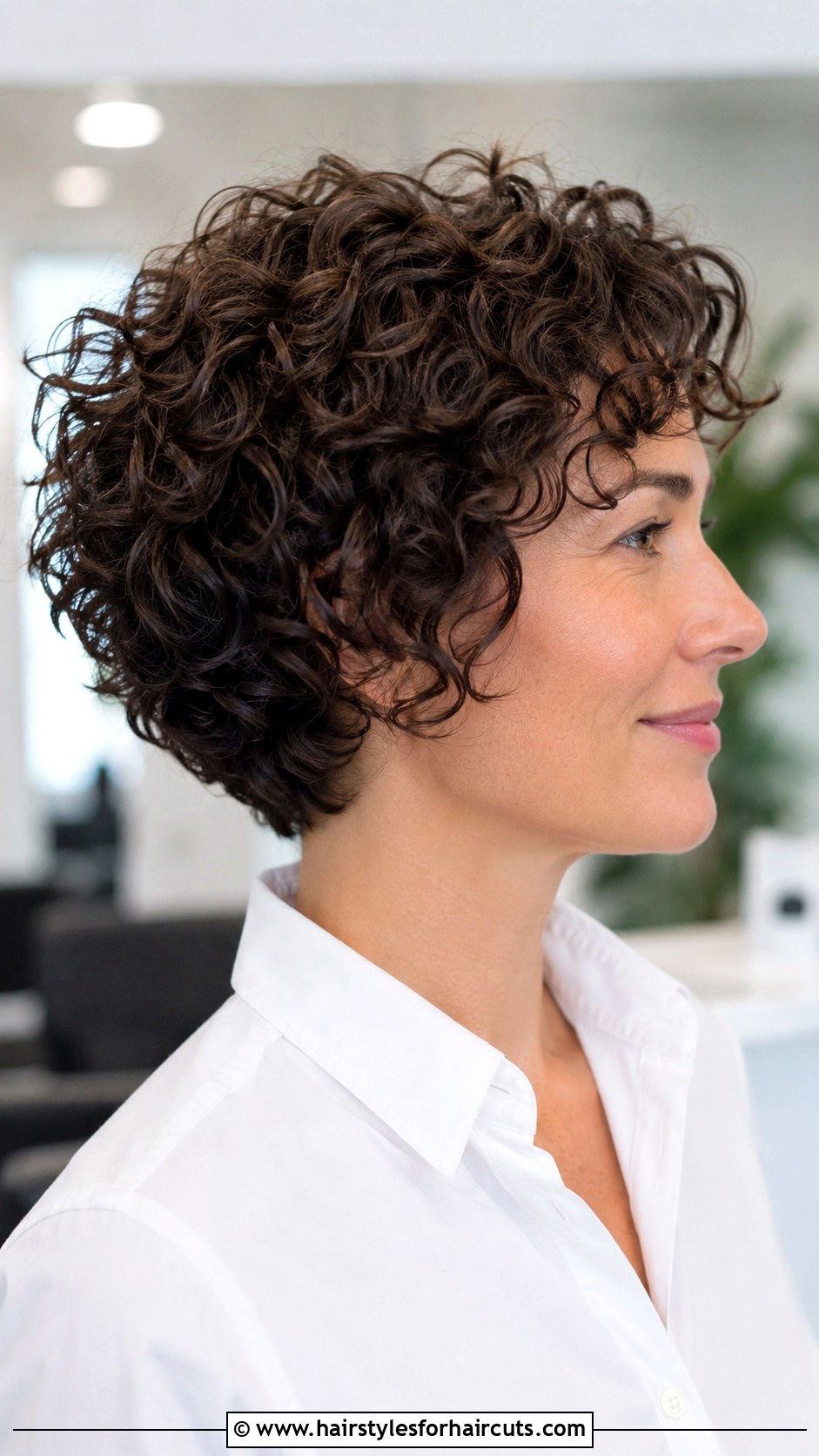 Medium Wedge Haircut For Curly Hair - 25 haircuts for thick curly hair women - 25 haircuts for thick curly hair women