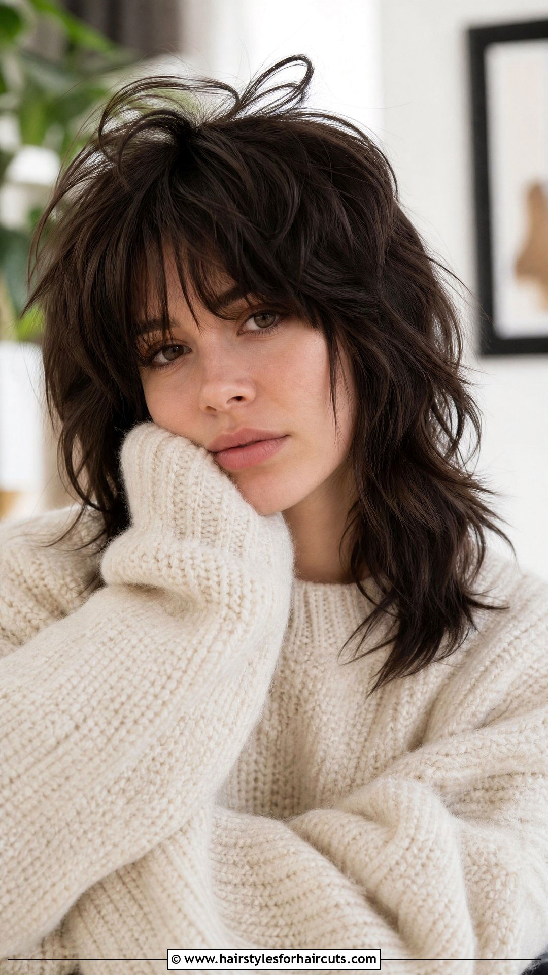 Medium Wolf Cut - 25 edgy hairstyles for medium hair - 25 edgy hairstyles for medium hair
