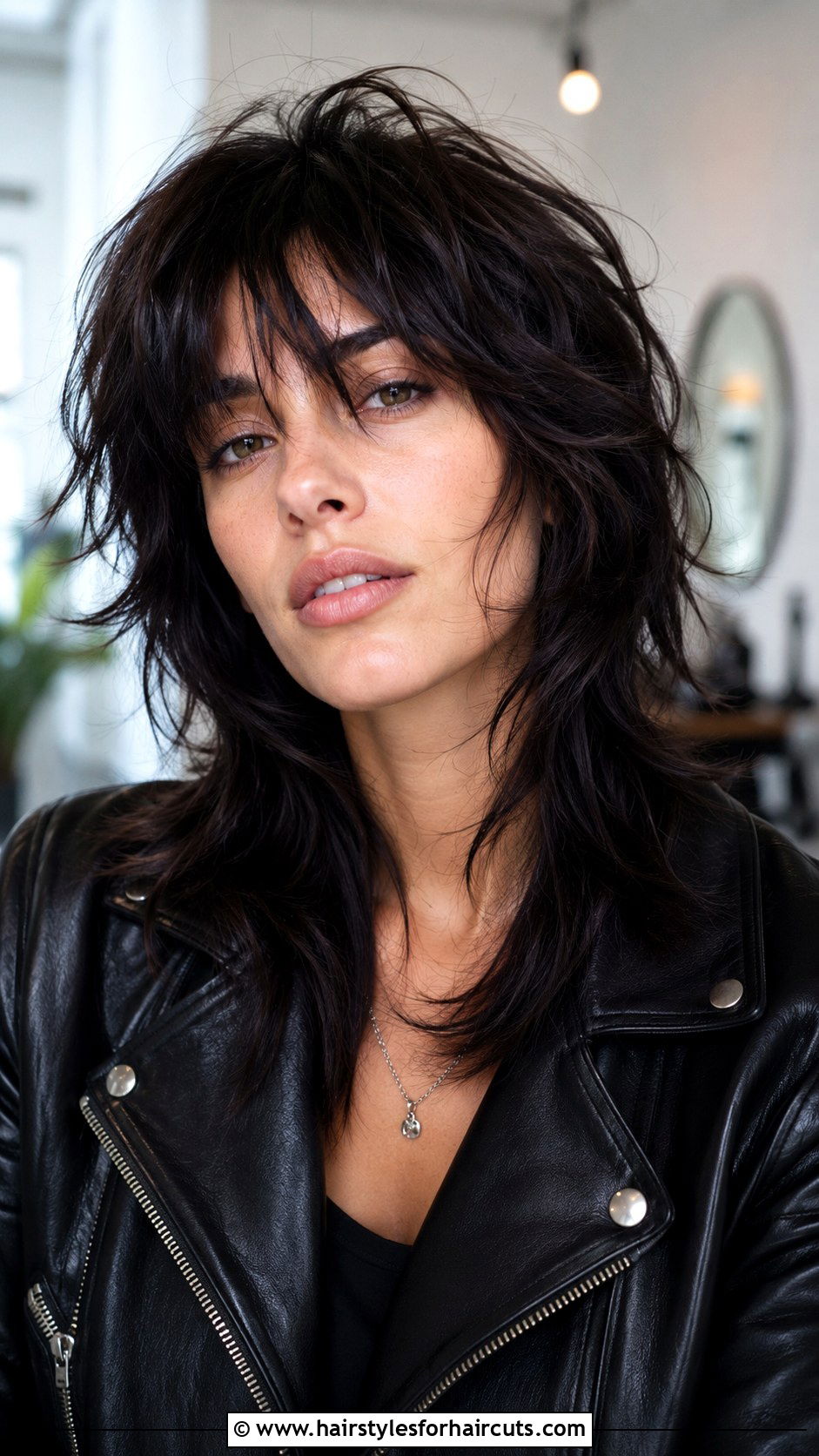 Medium Wolf Cut With Layers - 25 cute hairstyles for medium layered hair - 25 cute hairstyles for medium layered hair
