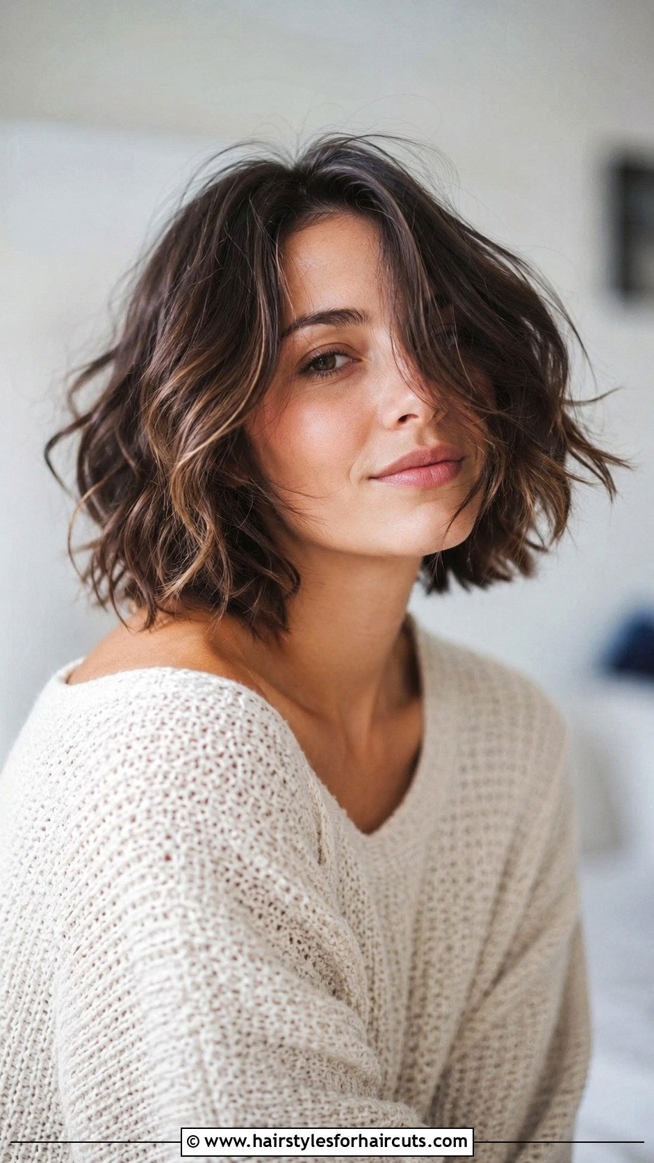 Messy Bob - 25 hairstyles for wavy fine hair - 25 hairstyles for wavy fine hair