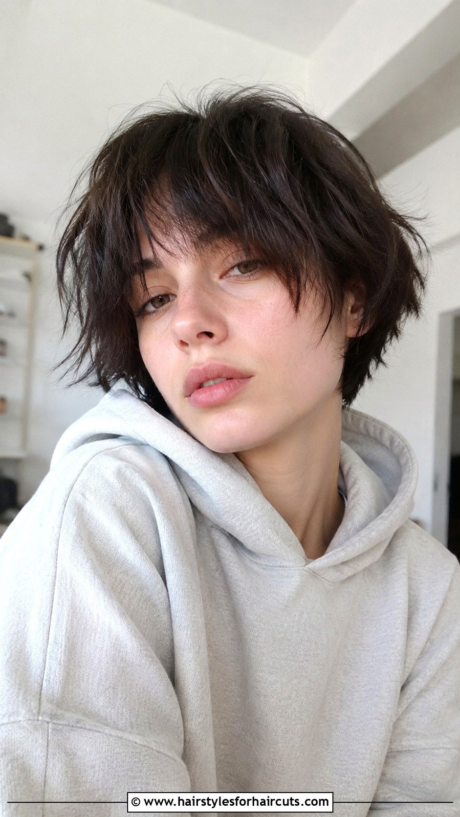 Messy Bowl Skater Haircut - 25 skater haircuts - 25 skater haircuts