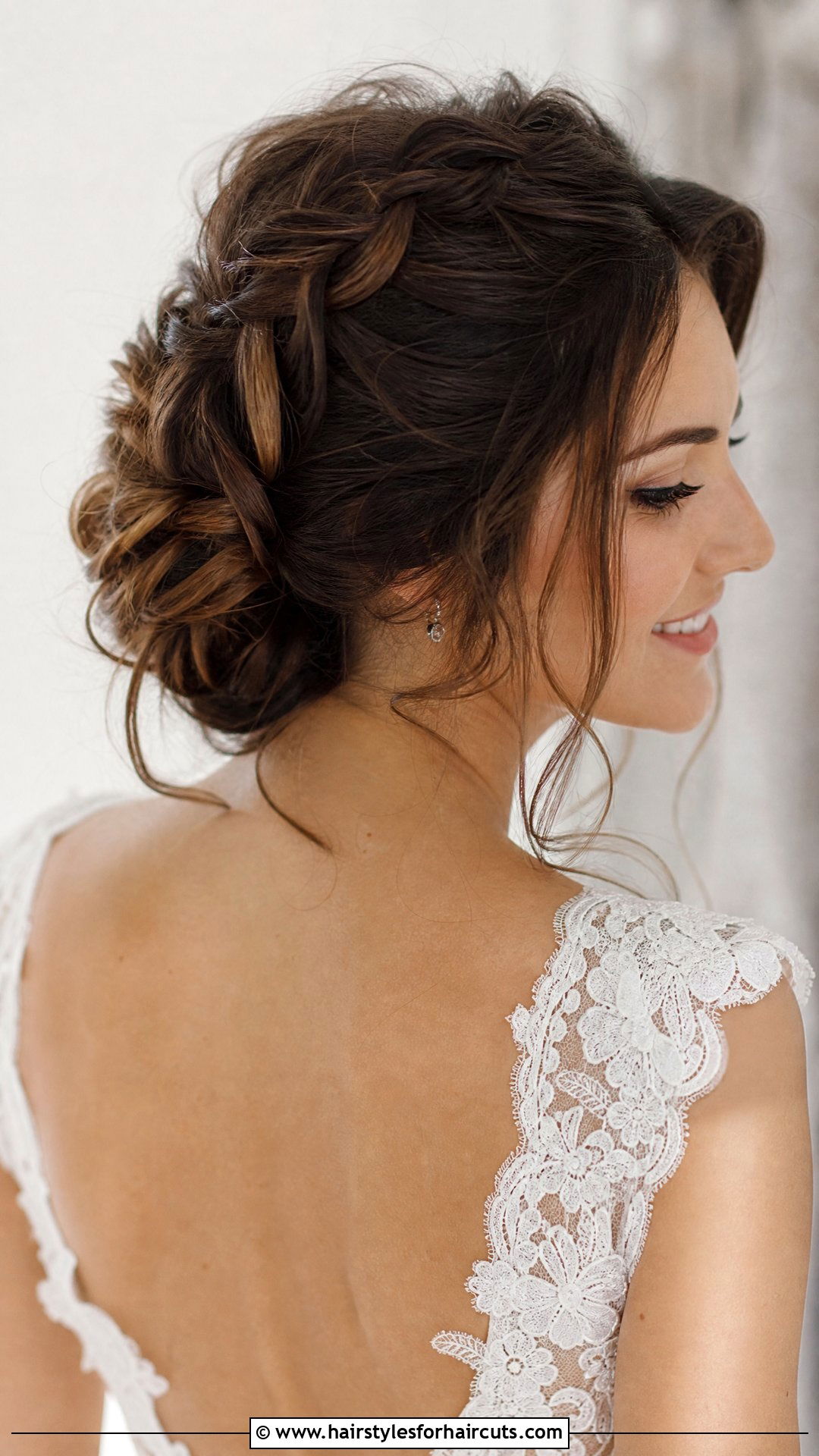 Messy Braided Updo - 25 famous hairstyles - 25 famous hairstyles