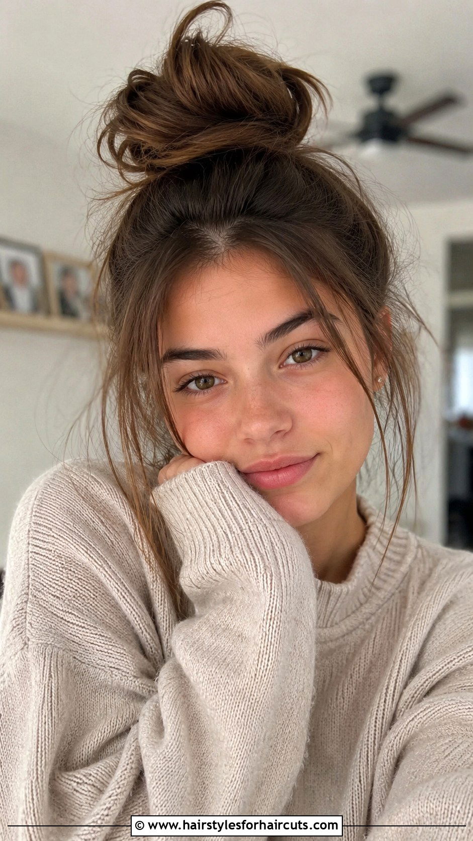 Messy Bun - 25 hairstyles teen girls - 25 hairstyles teen girls