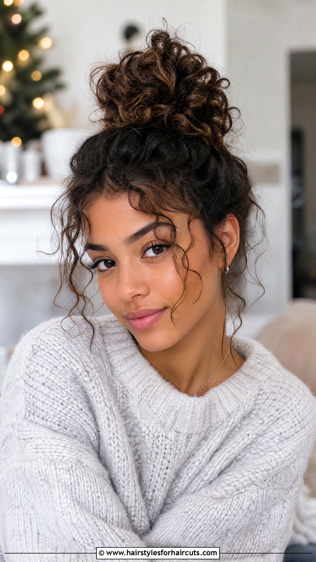Messy Bun For Curly Hair - 25 curly hairstyles girls - 25 curly hairstyles girls