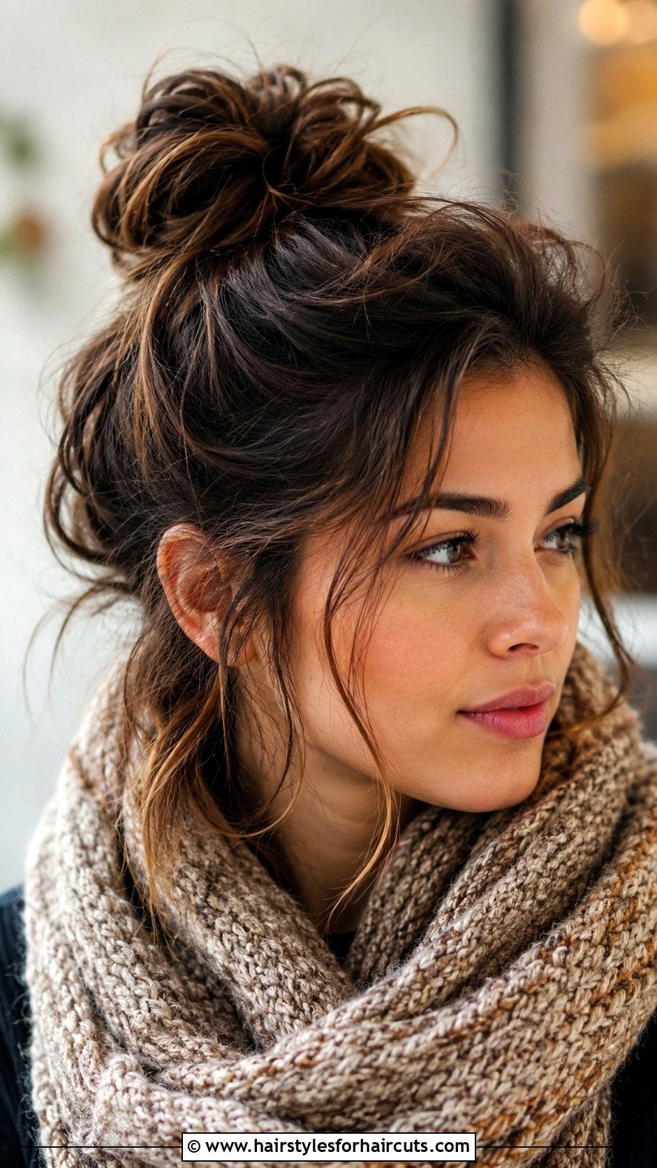 Messy Bun For Frizzy Hair - 25 best hairstyles for frizzy hair - 25 best hairstyles for frizzy hair