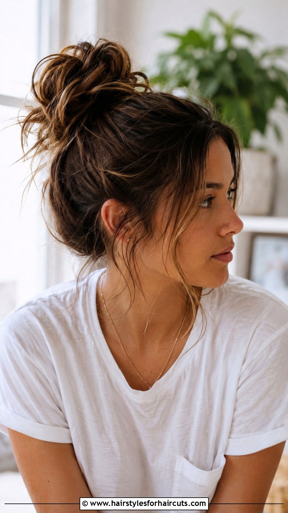Messy Bun For Long Hair - 25 easy hairstyles for long hair - 25 easy hairstyles for long hair