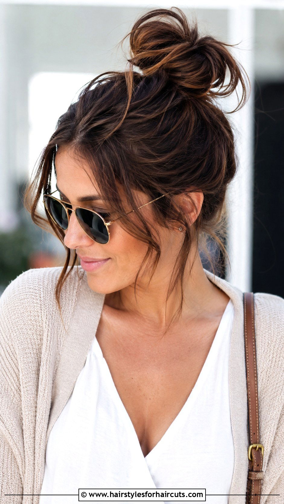 Messy Bun For Short Hair - 25 christmas hairstyles for short hair - 25 christmas hairstyles for short hair